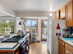 8421 Cascadia Avenue, Everett WA 98208