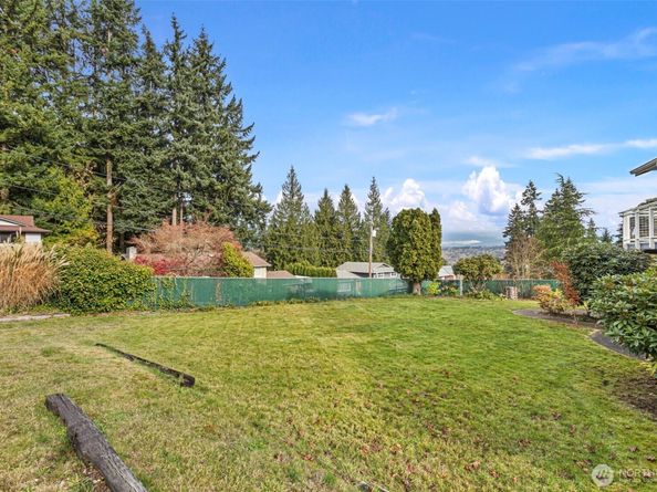 8421 Cascadia Avenue, Everett WA 98208