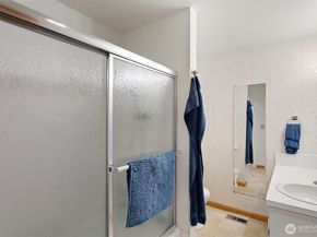 8421 Cascadia Avenue, Everett WA 98208