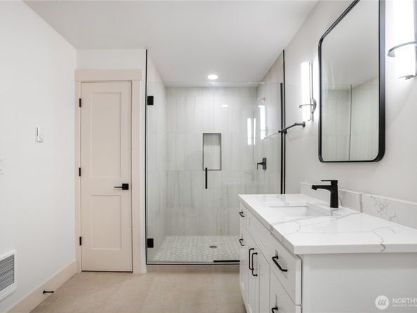 11647 Beacon Avenue S 2, Seattle WA 98178