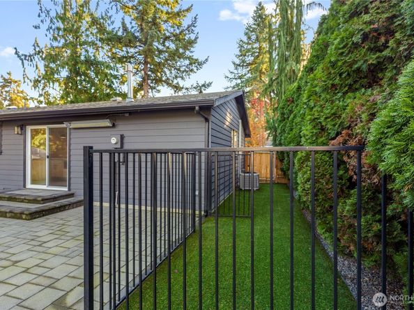 9704 NE 124th Street, Kirkland WA 98034