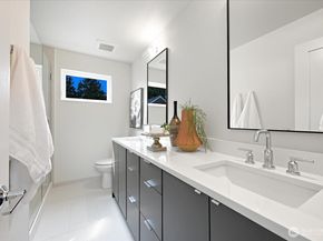 13047 39th Avenue NE B, Seattle WA 98125