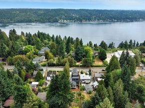 13047 39th Avenue NE B, Seattle WA 98125