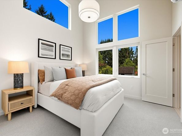 13047 39th Avenue NE B, Seattle WA 98125