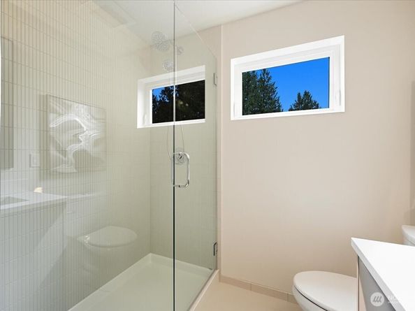 13047 39th Avenue NE B, Seattle WA 98125