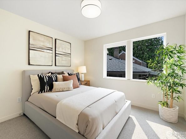 13047 39th Avenue NE B, Seattle WA 98125