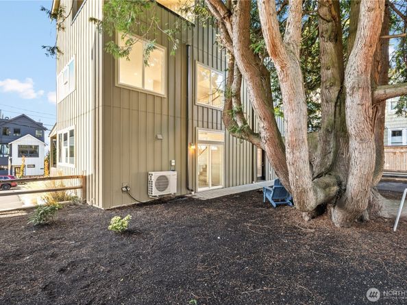 1132 31st Avenue S, Seattle WA 98144