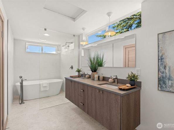 1132 31st Avenue S, Seattle WA 98144