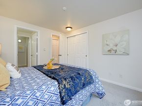 20032 66th Place W B3, Lynnwood WA 98036