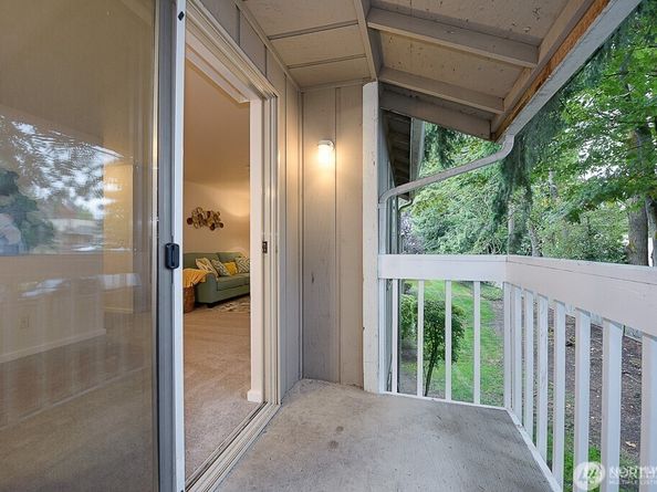 20032 66th Place W B3, Lynnwood WA 98036