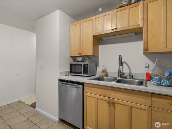 20032 66th Place W B3, Lynnwood WA 98036