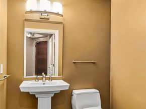 1920 4th Avenue 2303, Seattle WA 98101