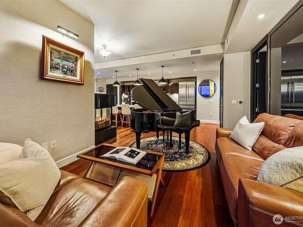 1920 4th Avenue 2303, Seattle WA 98101