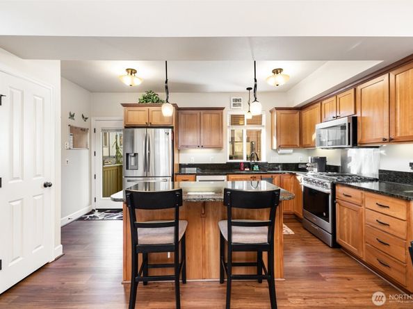 325 Chelan Place NE D1, Renton WA 98059