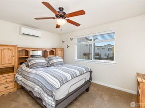 325 Chelan Place NE D1, Renton WA 98059