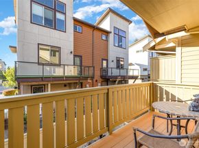 325 Chelan Place NE D1, Renton WA 98059