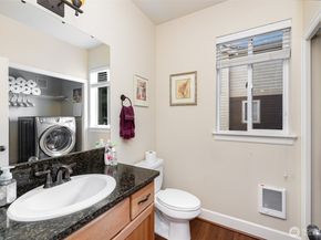 325 Chelan Place NE D1, Renton WA 98059