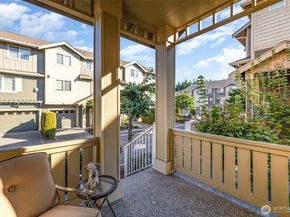 325 Chelan Place NE D1, Renton WA 98059
