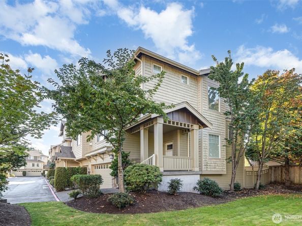 325 Chelan Place NE D1, Renton WA 98059