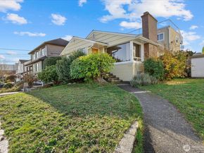 2515 27th Avenue W, Seattle WA 98199