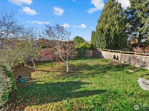 2515 27th Avenue W, Seattle WA 98199