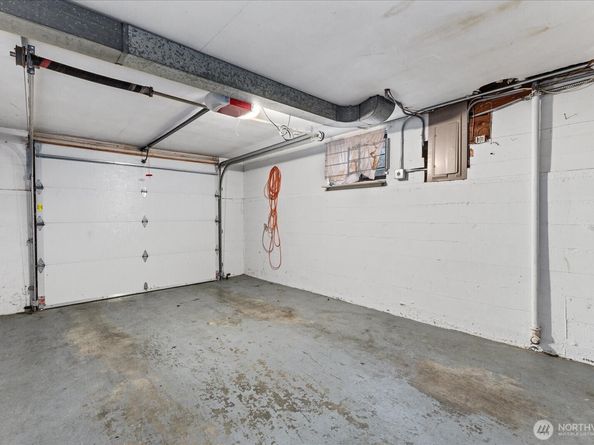 2515 27th Avenue W, Seattle WA 98199