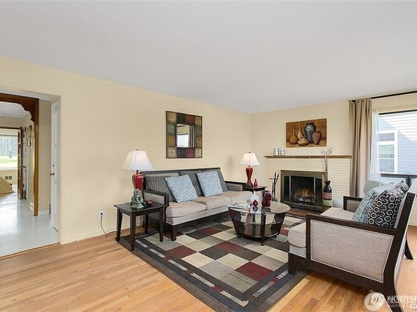 2515 27th Avenue W, Seattle WA 98199