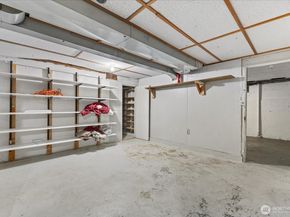 2515 27th Avenue W, Seattle WA 98199