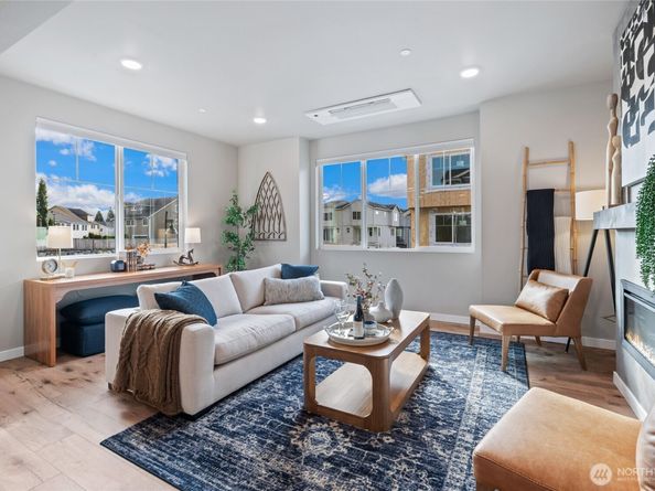 14424 Madison Way E1, Lynnwood WA 98087