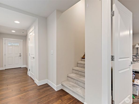 1109 146th Street SW 6, Lynnwood WA 98087