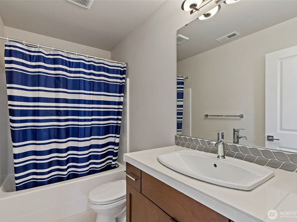 1109 146th Street SW 6, Lynnwood WA 98087