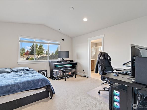 1109 146th Street SW 6, Lynnwood WA 98087