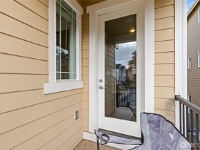 1109 146th Street SW 6, Lynnwood WA 98087
