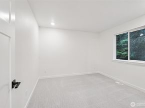 24327 13th Avenue SE CR19, Bothell WA 98021