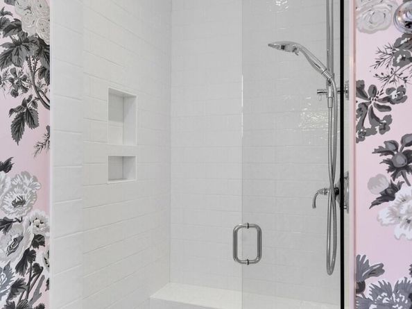 2130 10th Avenue W 28, Seattle WA 98119