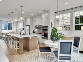 2130 10th Avenue W 28, Seattle WA 98119