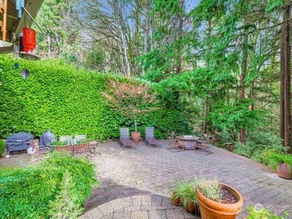 6216 151st Avenue SE, Bellevue WA 98006