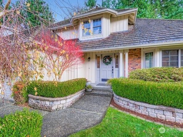 6216 151st Avenue SE, Bellevue WA 98006