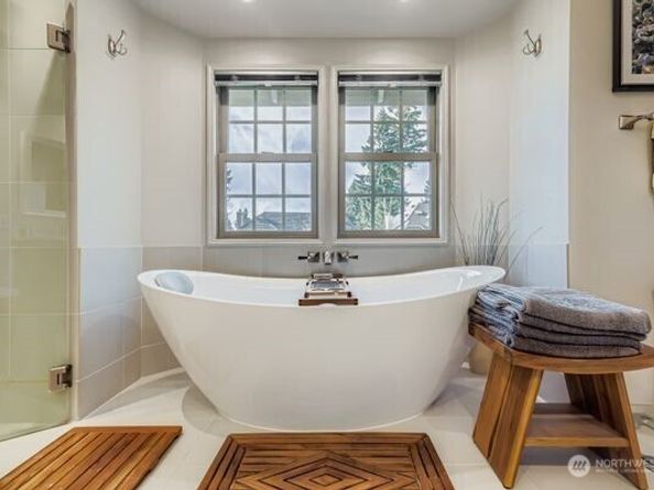 6216 151st Avenue SE, Bellevue WA 98006