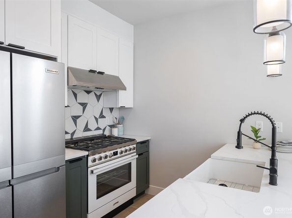 10713 2nd Avenue NW, Seattle WA 98177