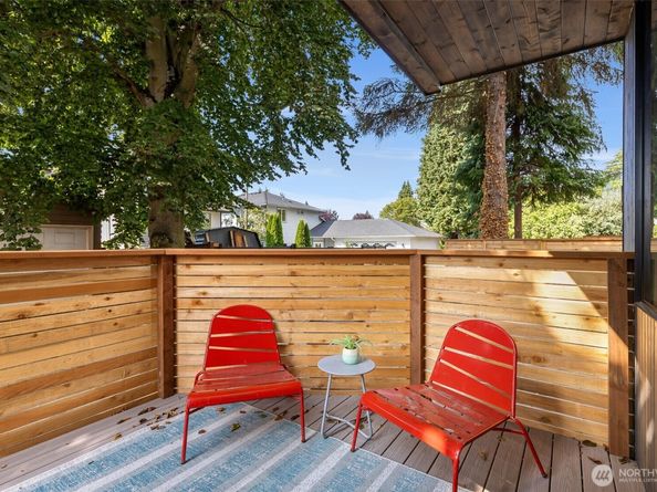 10713 2nd Avenue NW, Seattle WA 98177