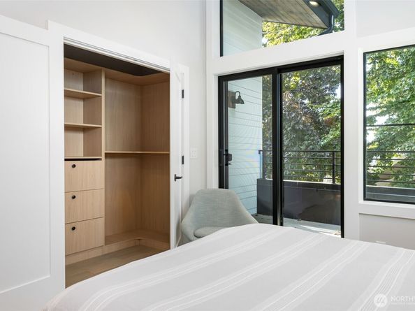 10713 2nd Avenue NW, Seattle WA 98177