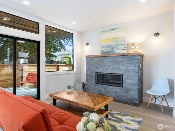 10713 2nd Avenue NW, Seattle WA 98177