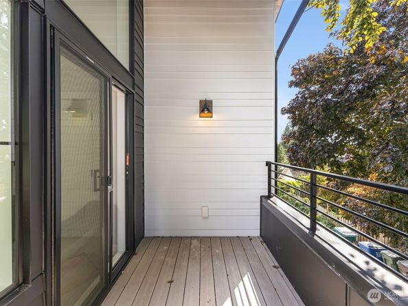 10713 2nd Avenue NW, Seattle WA 98177