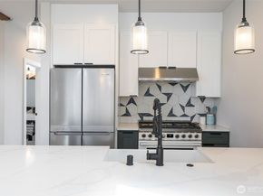 10713 2nd Avenue NW, Seattle WA 98177