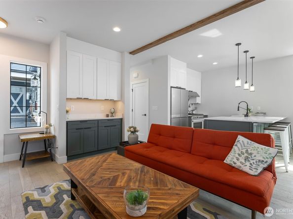 10713 2nd Avenue NW, Seattle WA 98177