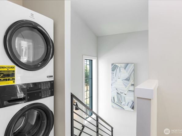 10713 2nd Avenue NW, Seattle WA 98177