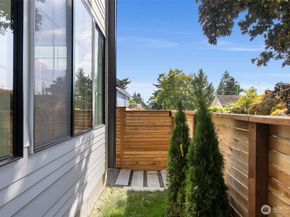 10713 2nd Avenue NW, Seattle WA 98177