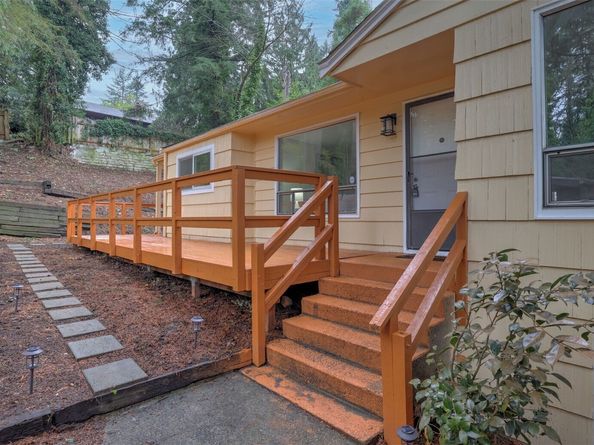 13909 4th Avenue NE, Seattle WA 98125