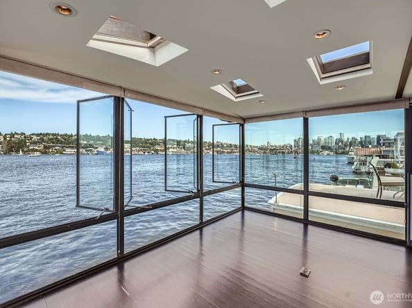 2040 Westlake Avenue N 26, Seattle WA 98109